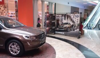 Stand showroom format L cu L 2m x l 1m x H 2,3m